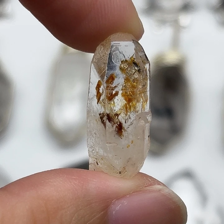 颈饰未镶嵌水晶巴基斯坦油胆闪灵钻23mm+