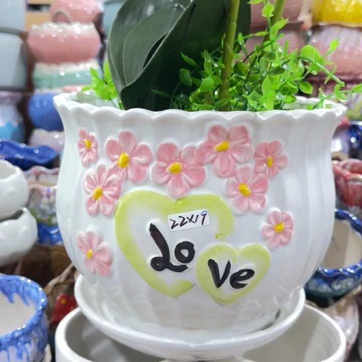 凑9块包邮，有孔，陶瓷花盆