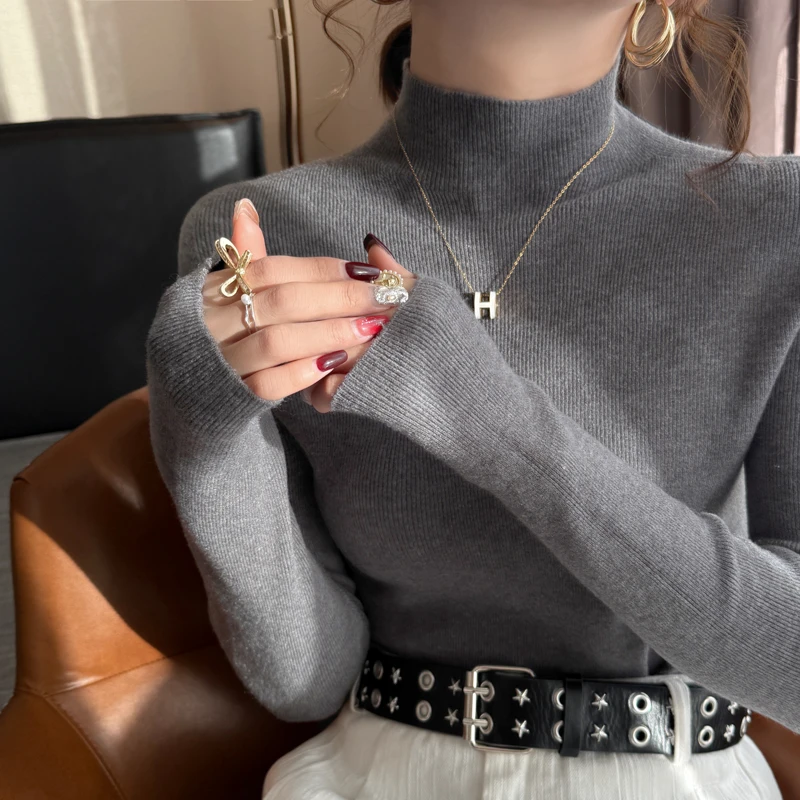 灰色半高领针织打底衫女内搭2025秋冬新款修身显瘦毛衣长袖上衣女