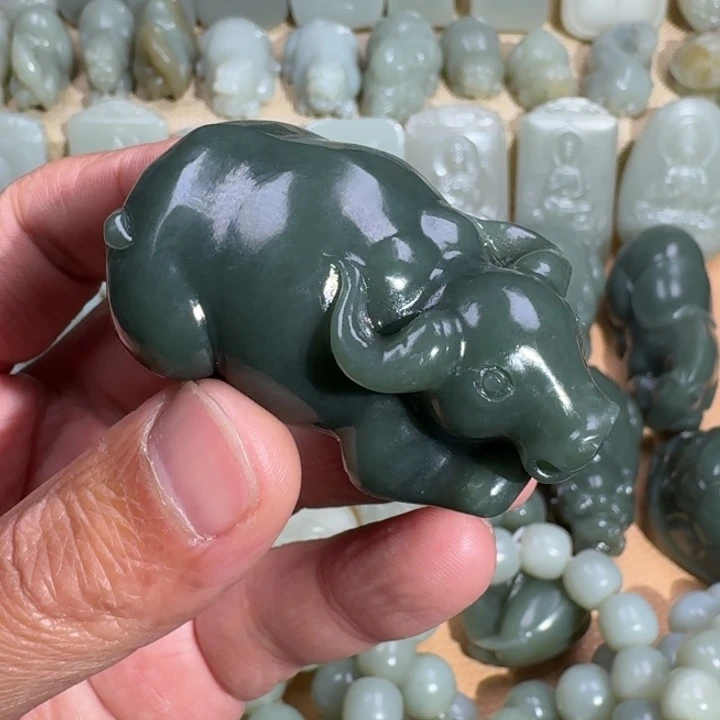 和田玉未镶嵌挂件