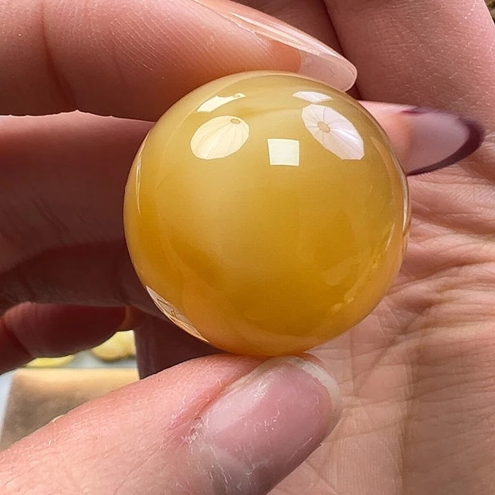 蜜蜡未镶嵌珠宝奇石