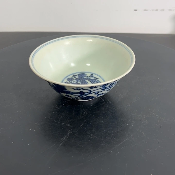 碗刘*江一个青花凤纹碗。