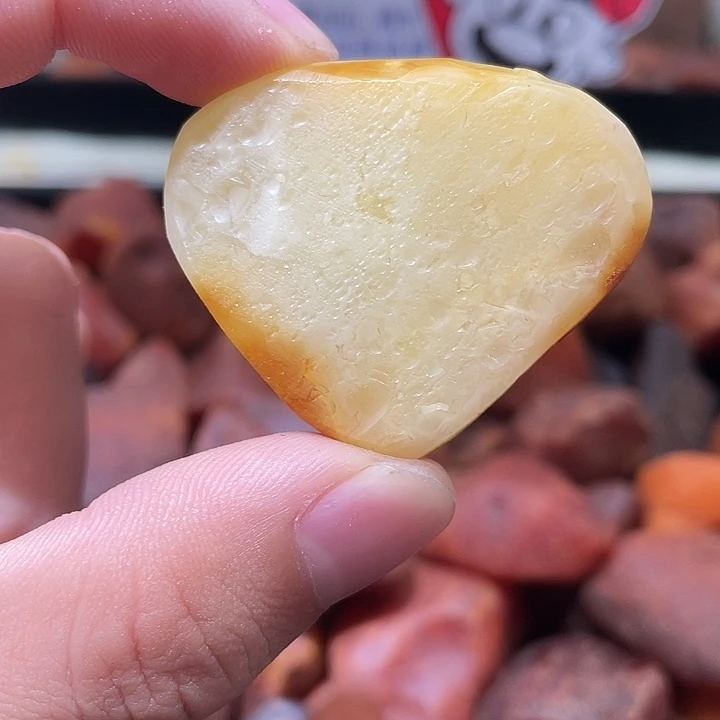 裸石琥珀未镶嵌吊坠