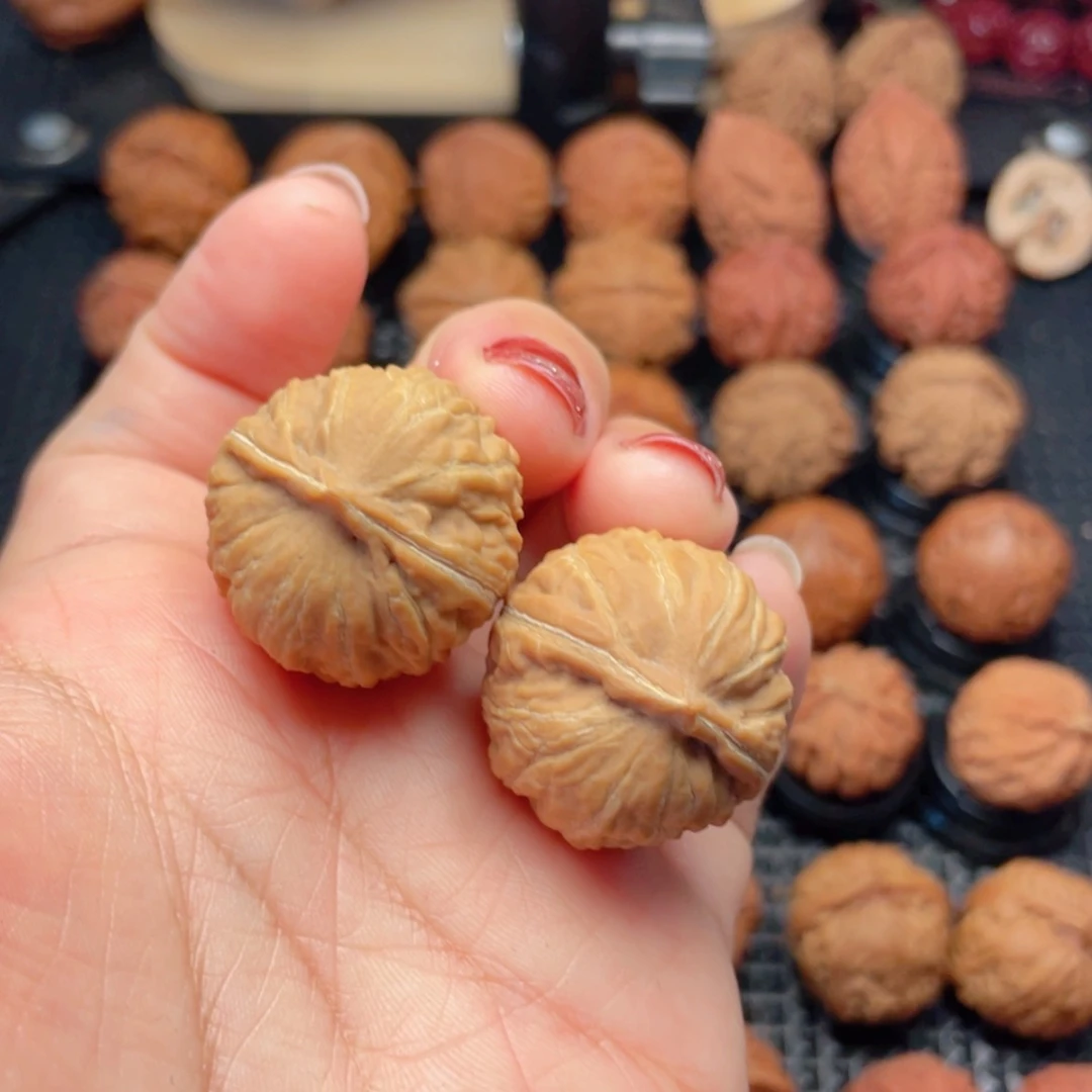 【闪购商品】把件文玩核桃苹果肌