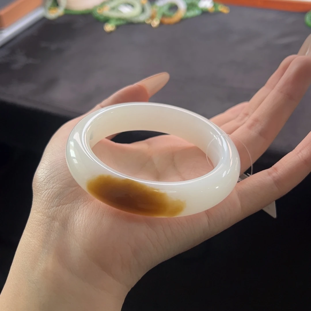 和田玉（糖玉）手镯未镶嵌