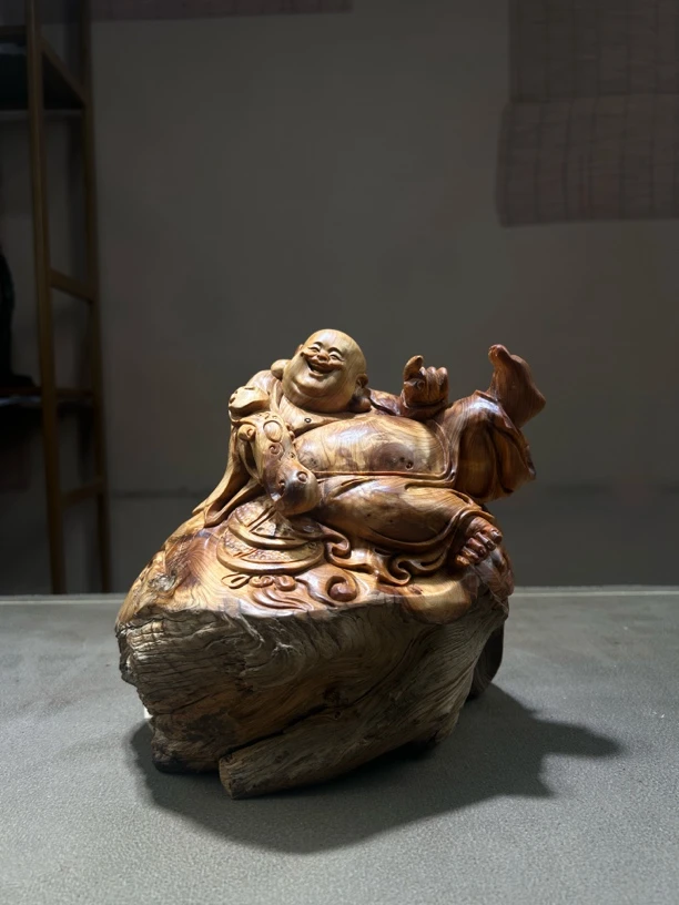 太行崖柏闪电纹乐乐摆件