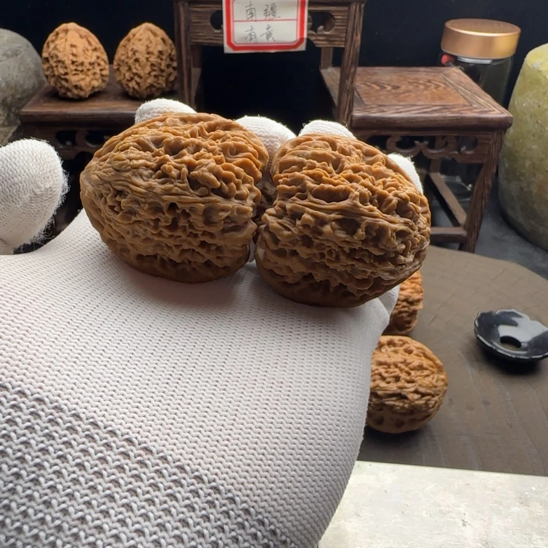 吊坠文玩核桃44奥迪炮弹