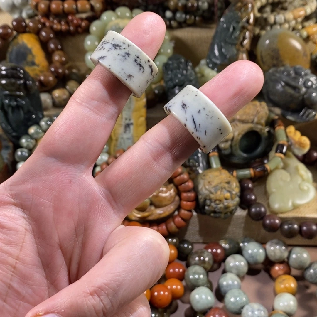 岫岩河磨玉（透闪石质玉）未镶嵌挂件