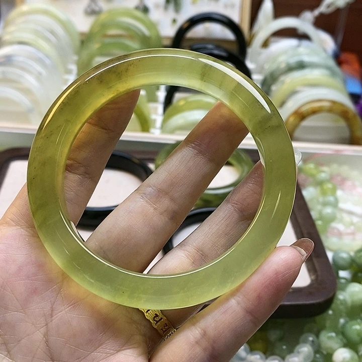 蛇纹石玉未镶嵌手镯【**?