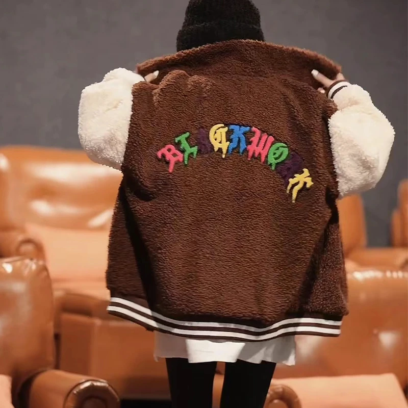 【咩咩羊】色减龄宽松拼接色羊羔绒棒球服摇粒绒外套/ULI3183