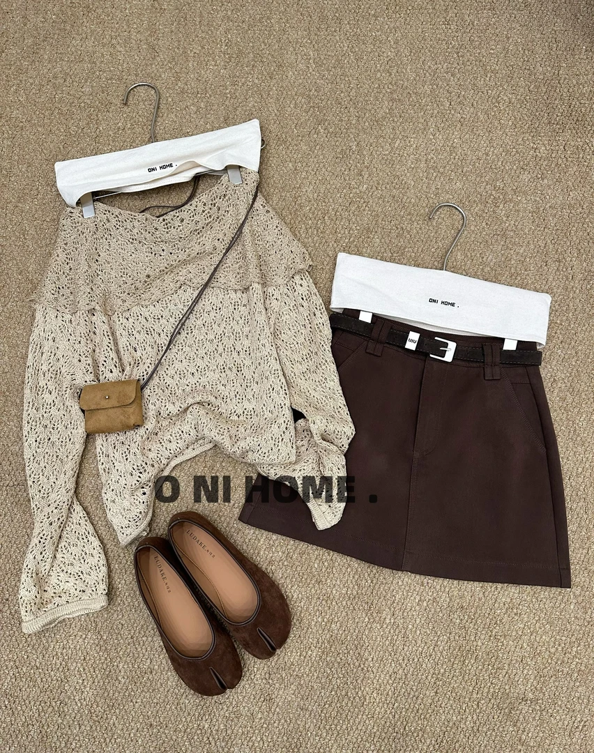 【欧尼家】早秋~复古镂空拉肩上衣+挂包 衣长58