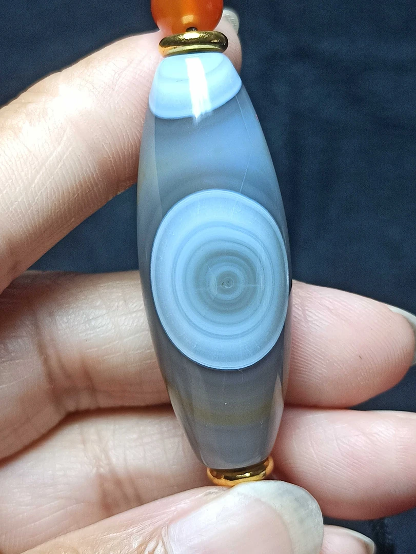 天然精品玛瑙吊坠一眼珠珠