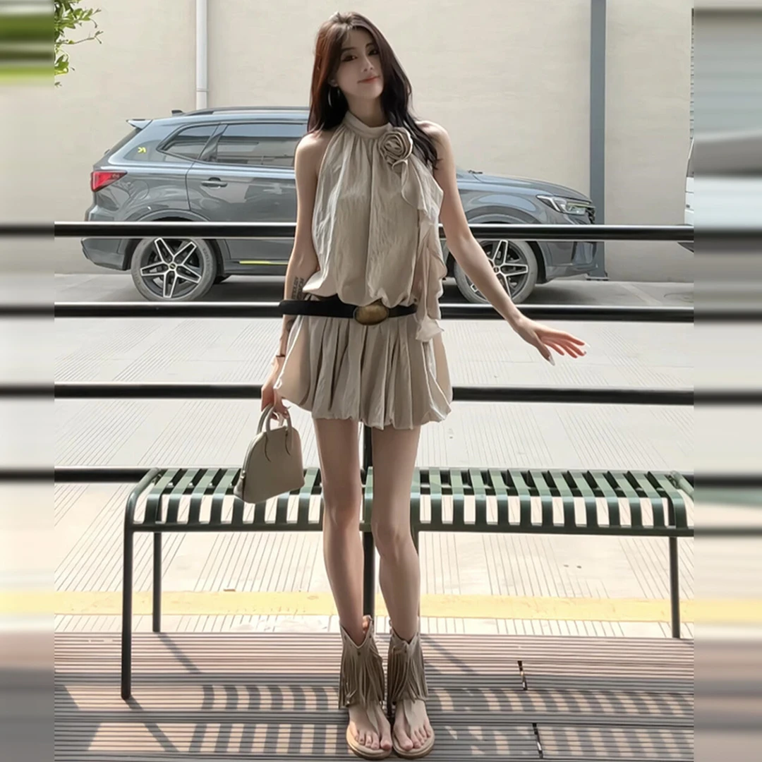 法式挂脖吊带连衣裙子女夏季2025新款小个子掐腰无袖花苞短裙3803