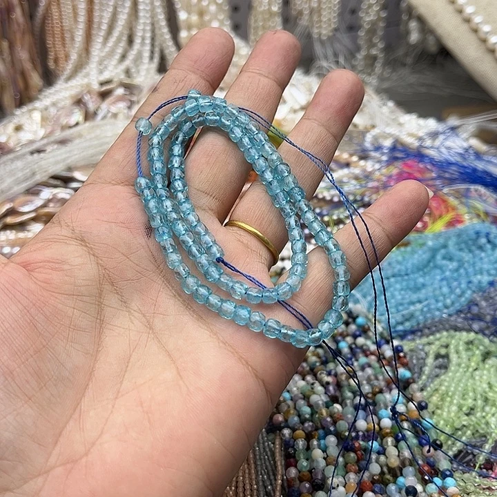 玛瑙/玉髓未镶嵌珠宝半成品一条4/4mm蓝托帕方糖