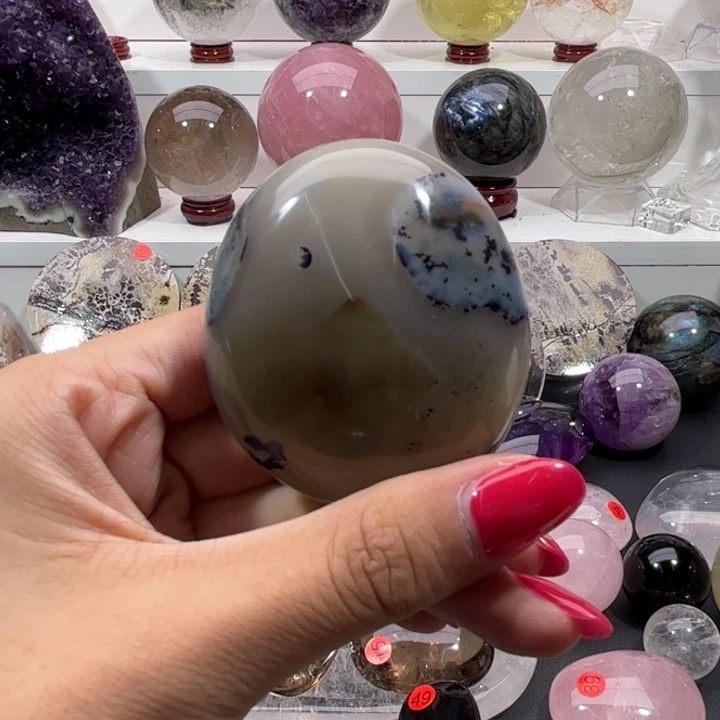 未镶嵌水晶大型摆件（非配饰）51微瑕