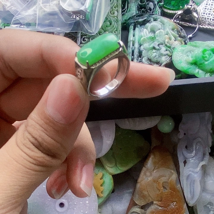 翡翠戒指未镶嵌天然翡翠A货