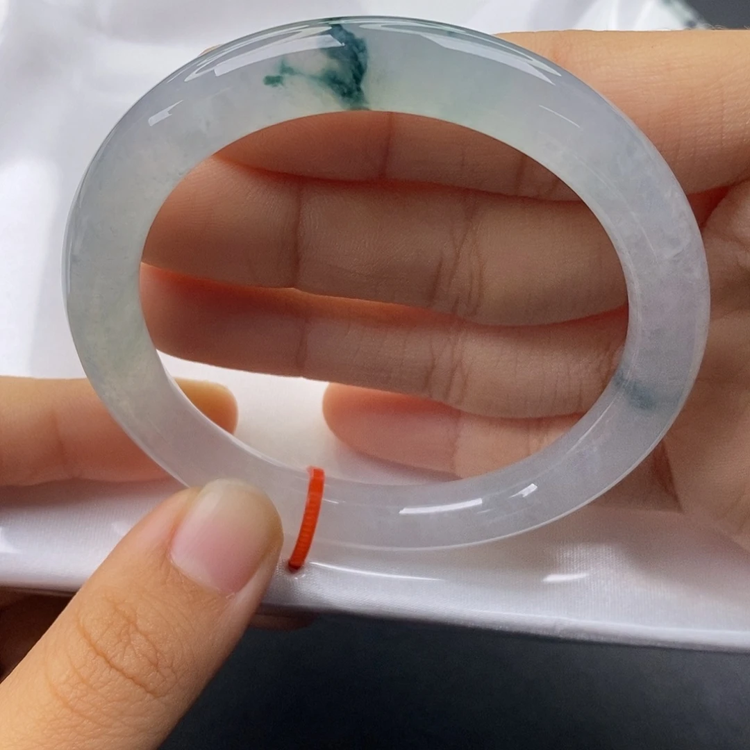 翡翠未镶嵌手镯（圆镯）5556圈