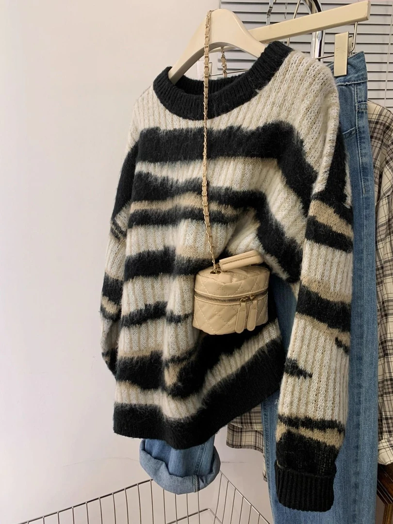 2025新款加厚撞色条纹毛衣女秋冬慵懒风撞色欧货套头外穿高级感