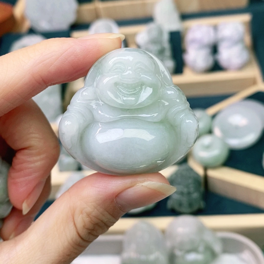 翡翠未镶嵌颈饰佛公