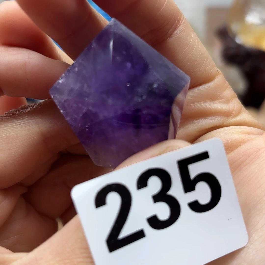 未镶嵌水晶大型摆件（非配饰）