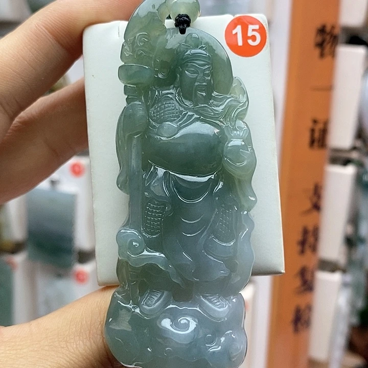 翡翠颈饰未镶嵌每天