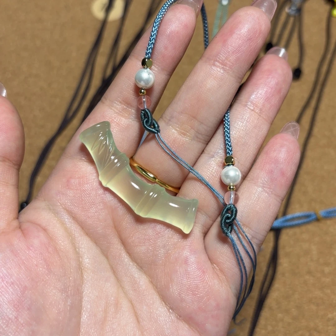 蛇纹石玉合金颈饰