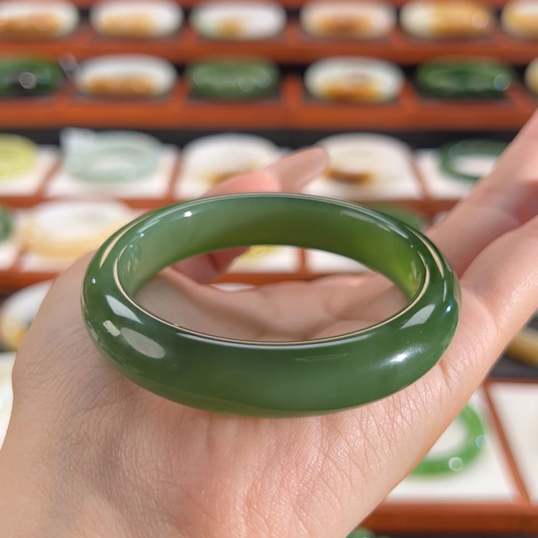 和田玉（碧玉）手镯未镶嵌可***王分单支付