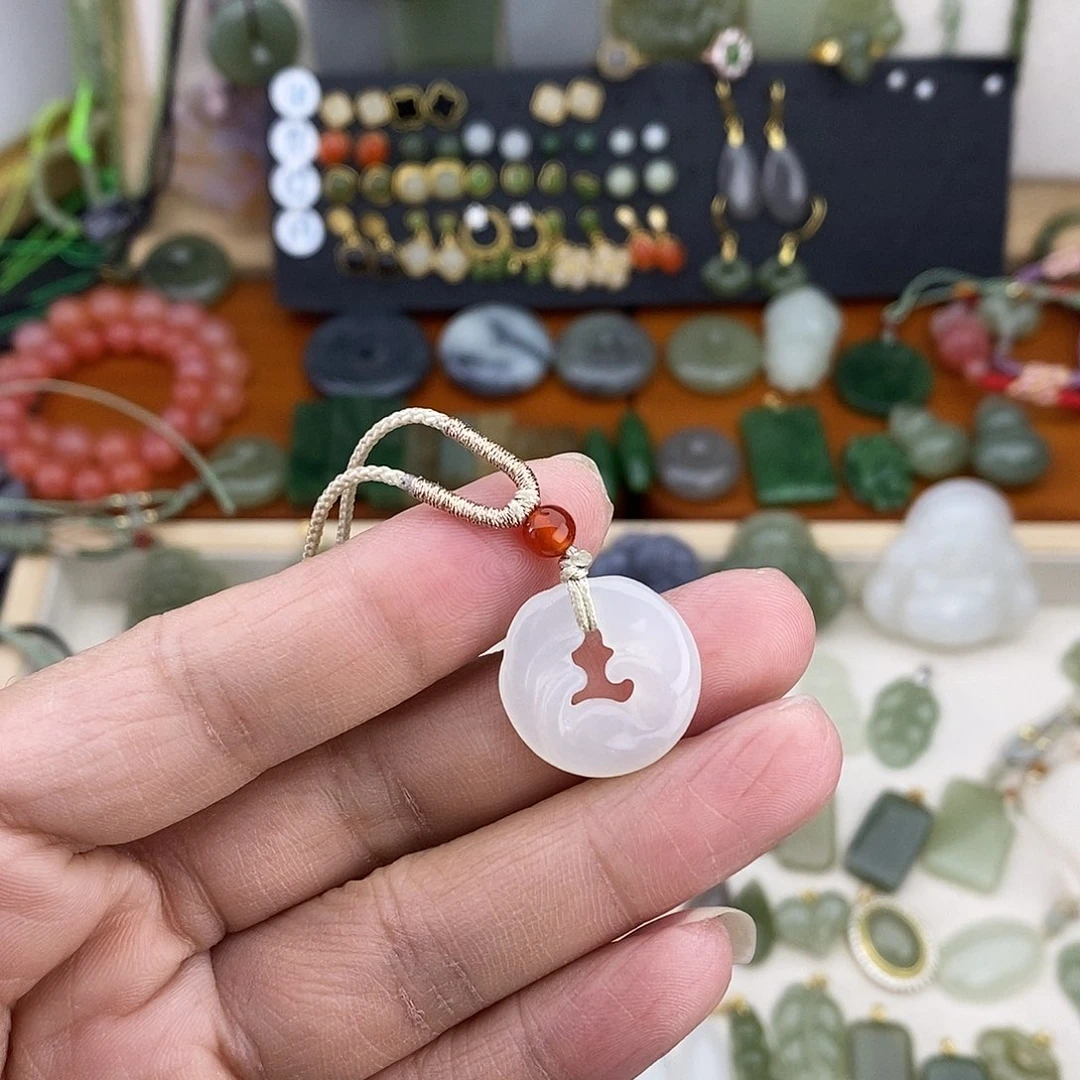 和田玉未镶嵌吊坠(不含链)