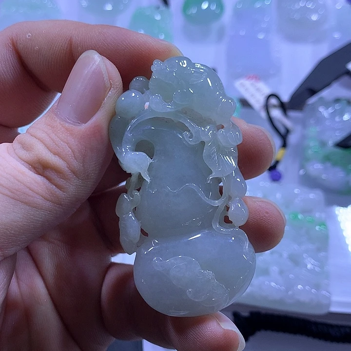 翡翠未镶嵌颈饰天然翡翠A货吊坠