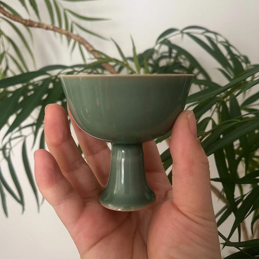 越窑梅子青高足杯--福利品