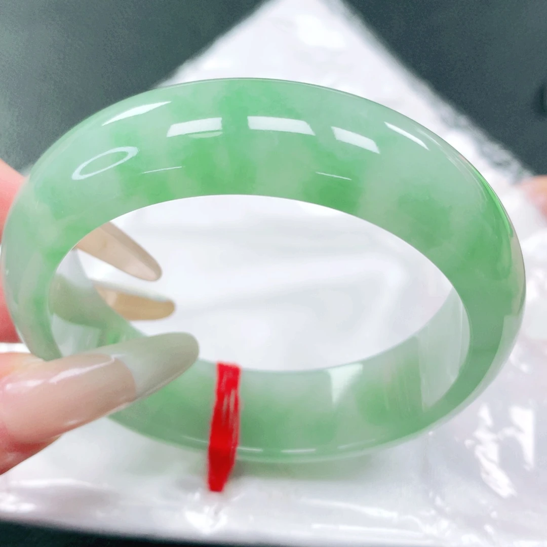 翡翠未镶嵌手镯57