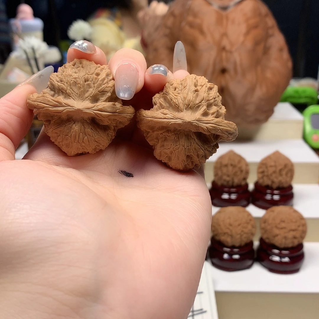 把件桃核43尺粗筋王