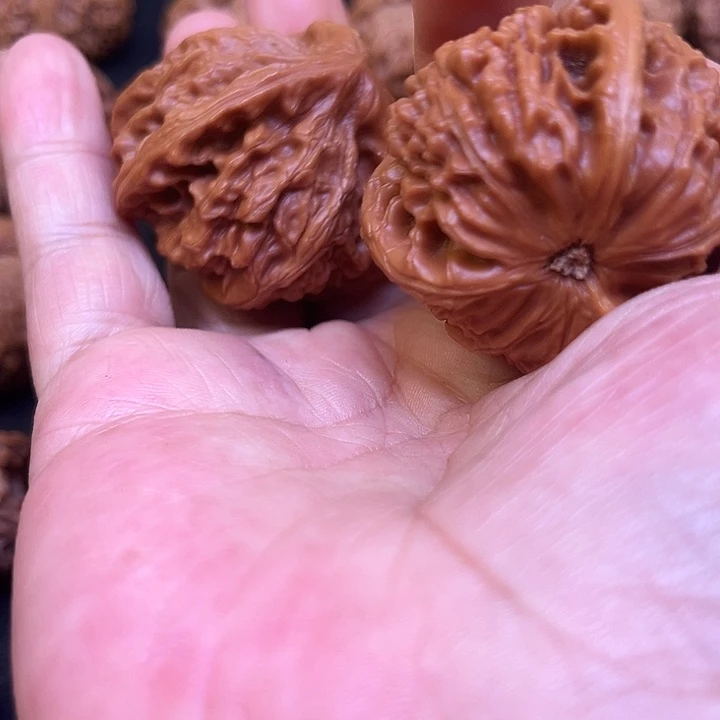 y***、文玩核桃吊坠你们都在