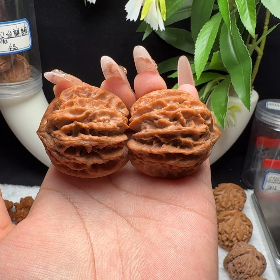 无***虑文玩核桃把件39曹大龙41.6克