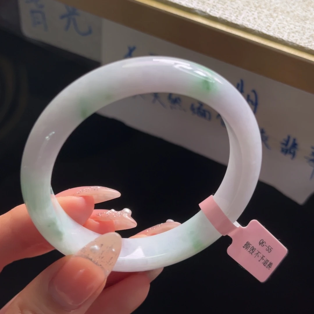 翡翠未镶嵌手镯手镯
