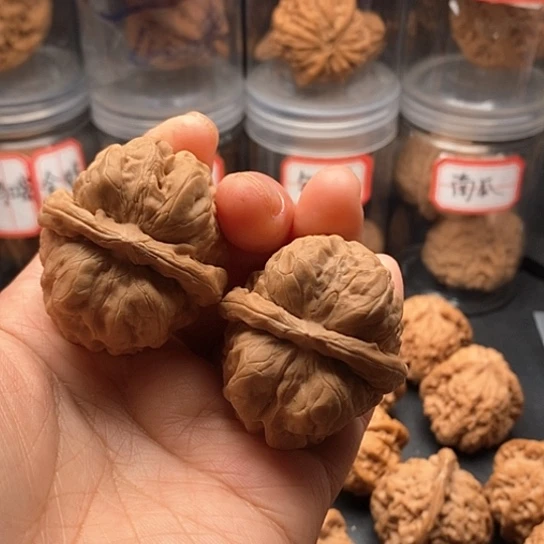 文玩核桃把件蛤蟆头