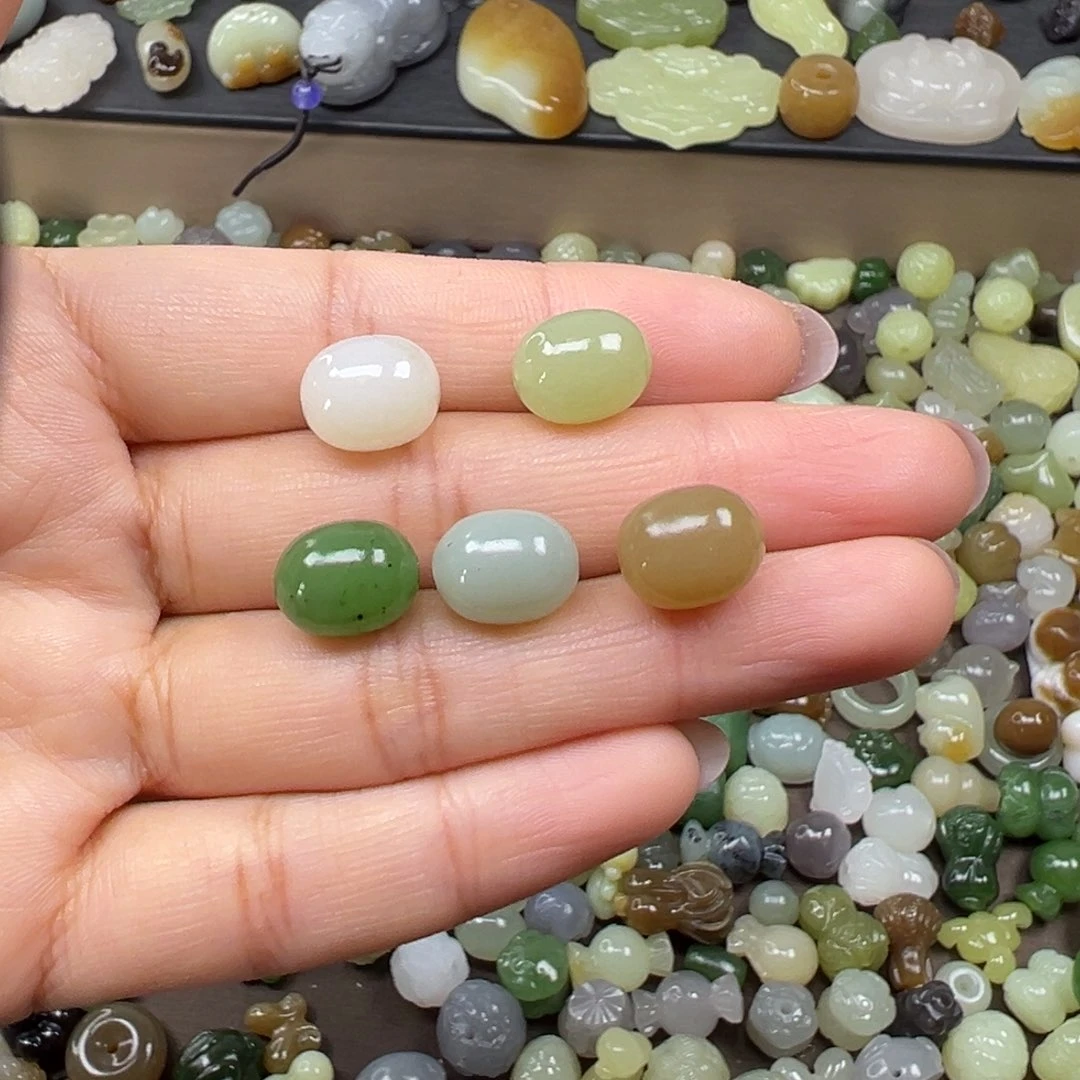 和田玉未镶嵌颈饰98一个多样性发其一