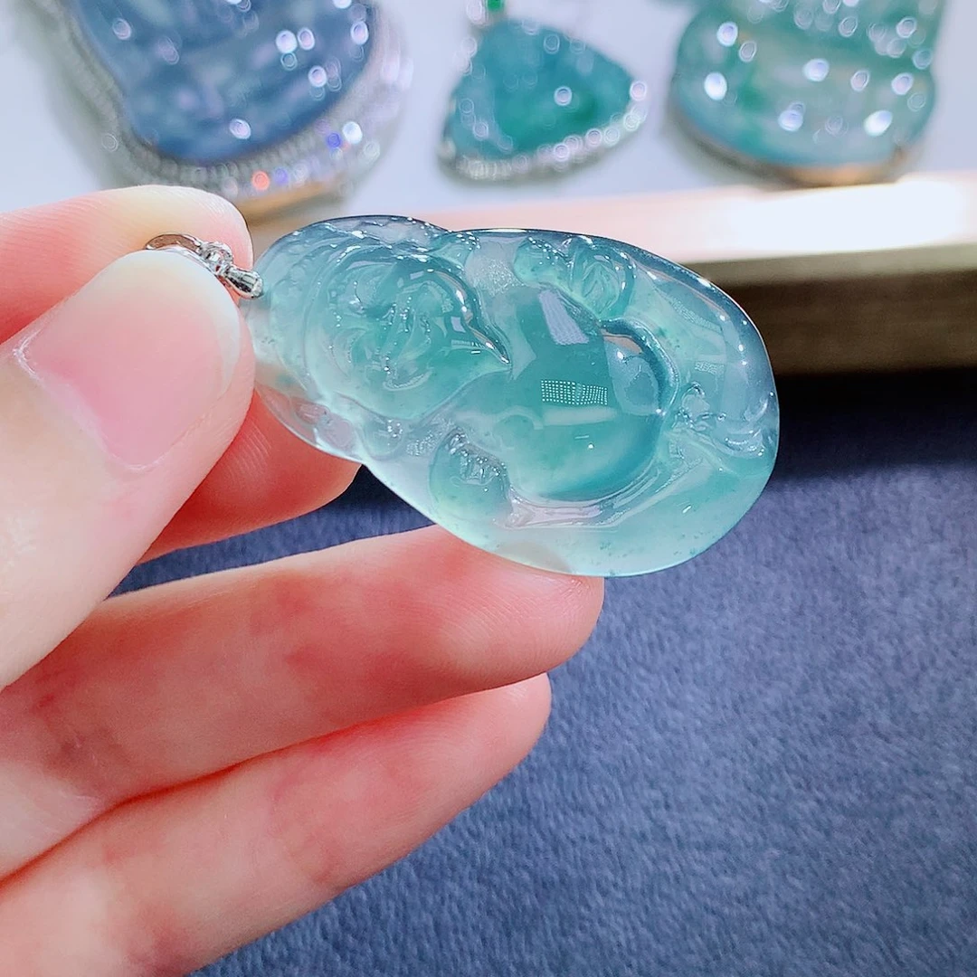 翡翠未镶嵌颈饰翡翠