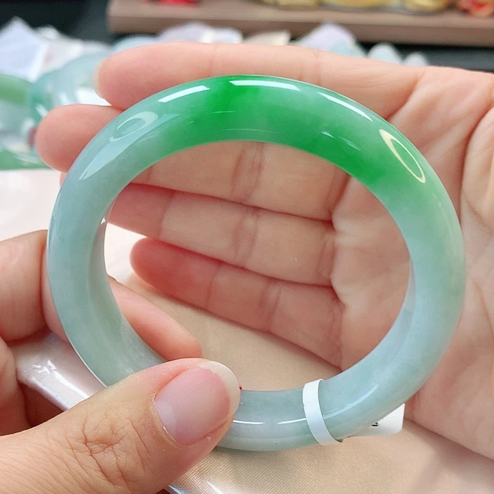 未镶嵌手镯翡翠56正