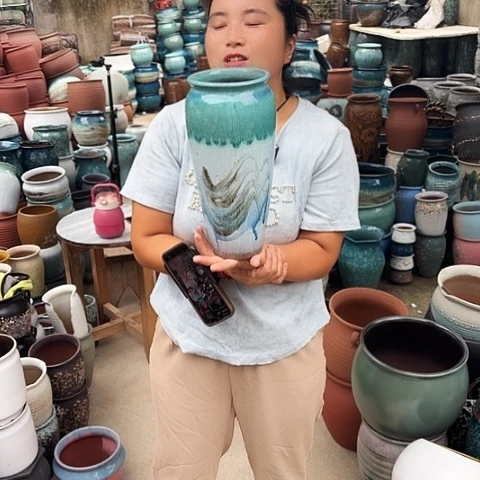 口13高31瑕疵一个盆子。