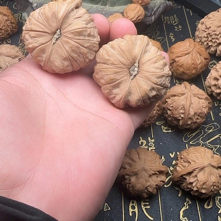 猴头核桃吊坠南瓜墩狮子头