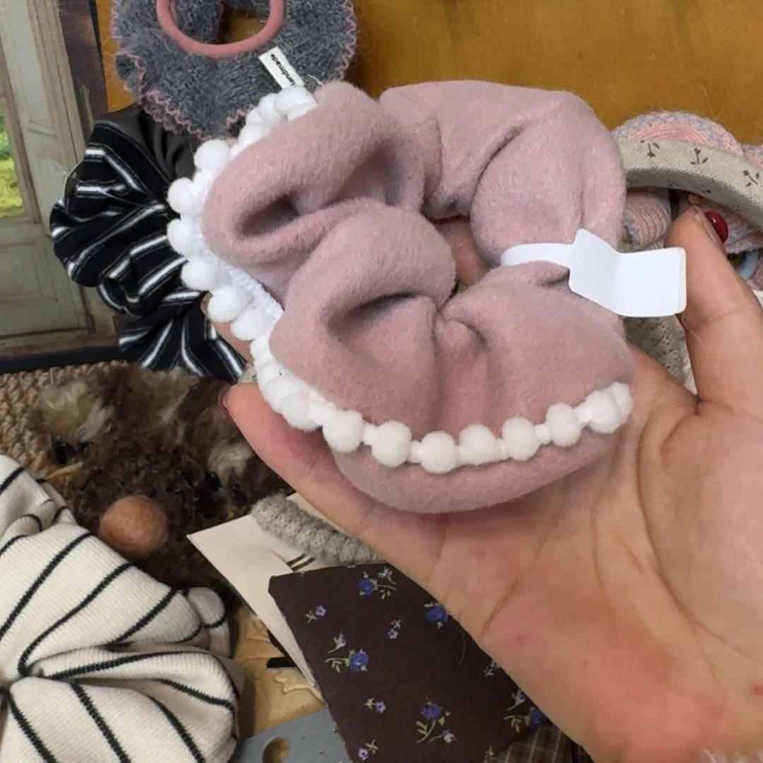 布艺铁合金粉色小肠圈