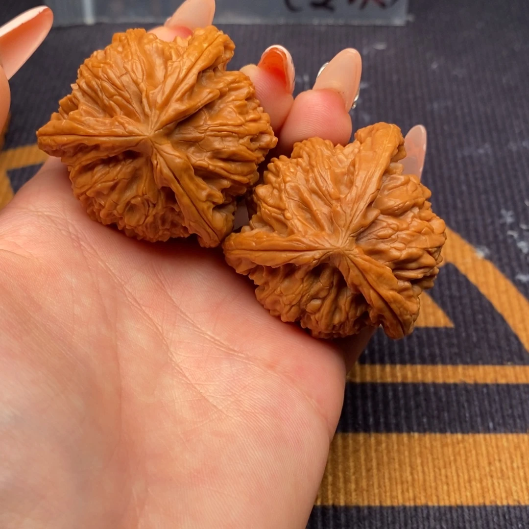 魔***才文玩核桃吊坠白狮子