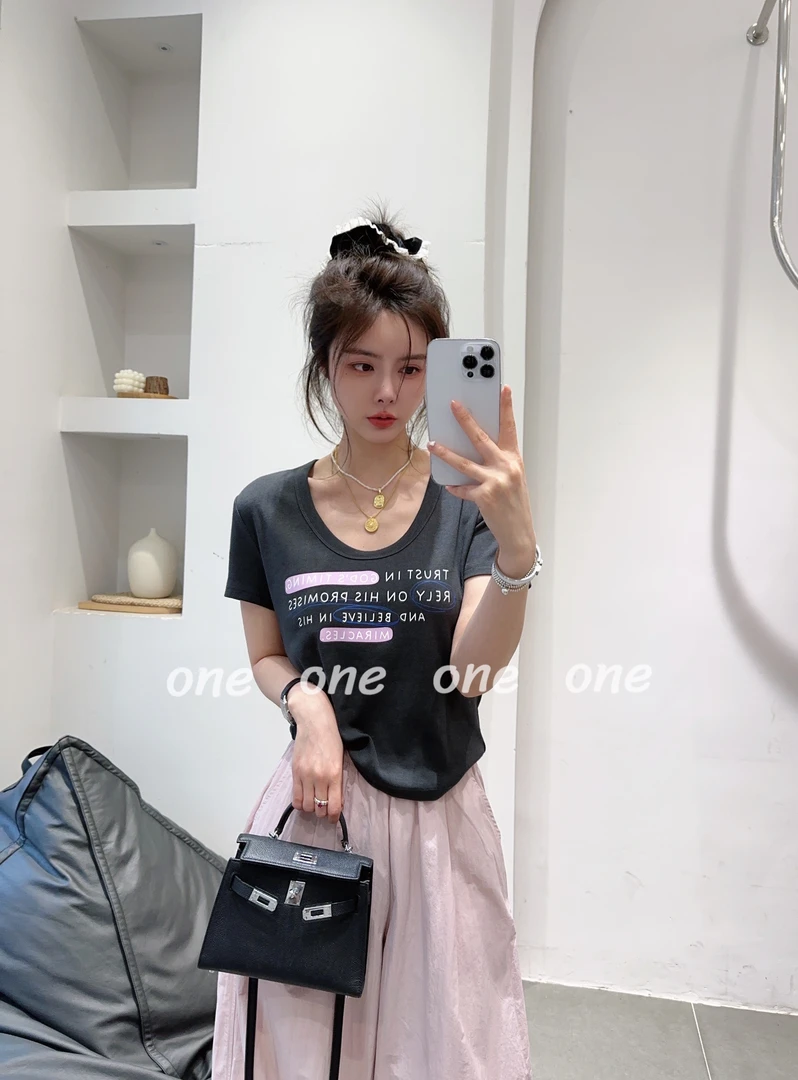 韩系休闲风格上衣