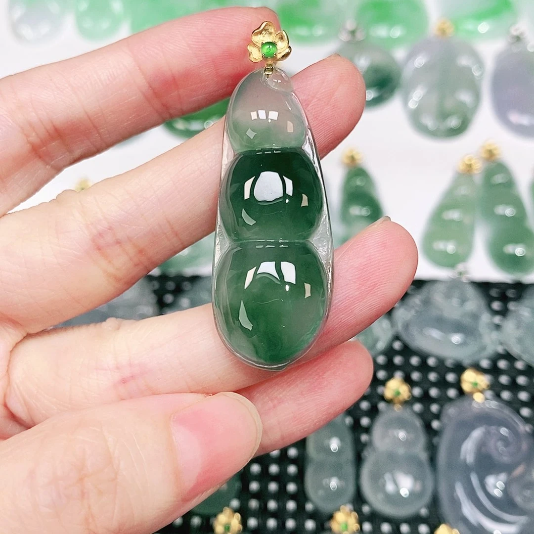 女***到翡翠18K金镶嵌吊坠(不含链)