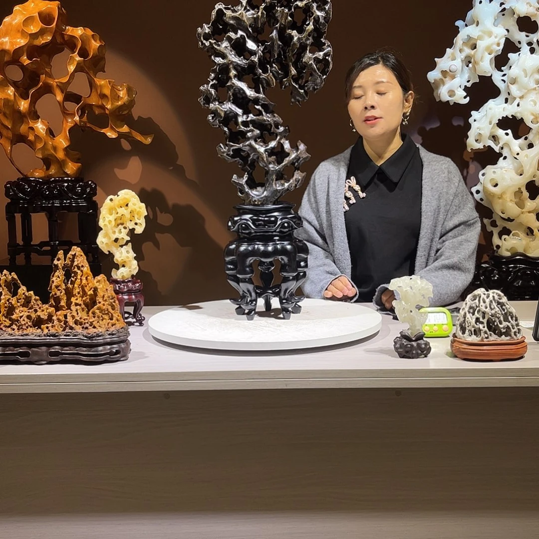 太湖石摆件.高75宽30