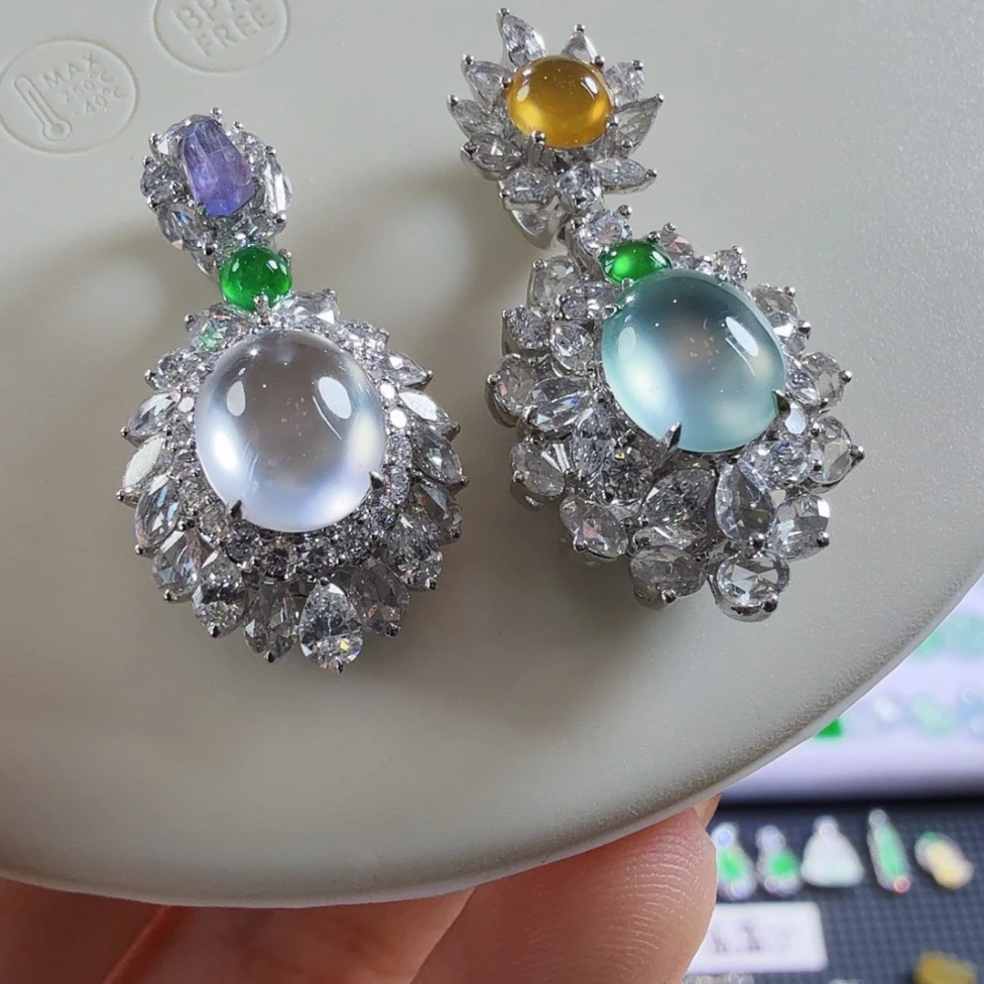 翡翠18K金镶嵌颈饰二选一不同价