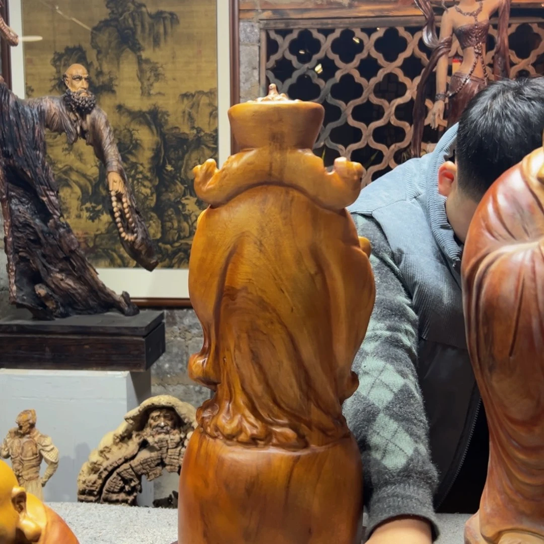 香樟木润*轩香樟木的财神