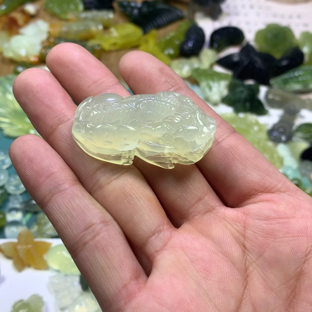 岫玉颈饰未镶嵌貔貅