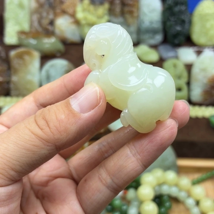别***稀颈饰未镶嵌和田玉